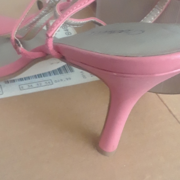 Chadwicks Shoes ( salmon color) - Picture 5 of 8